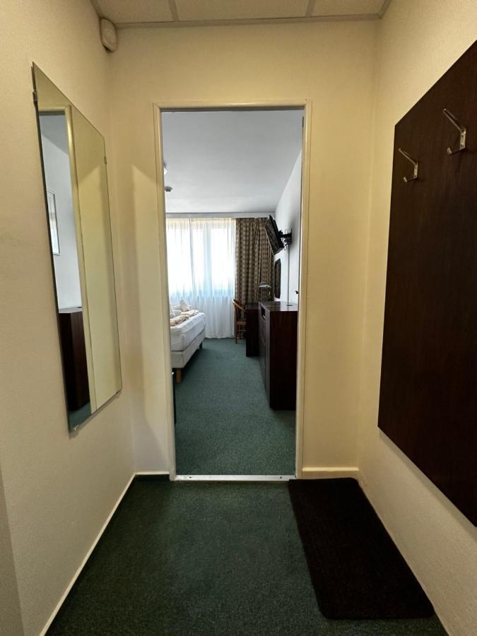 Horsky Hotel Jelenovska S Bazenem V Cene Valašské Klobouky エクステリア 写真