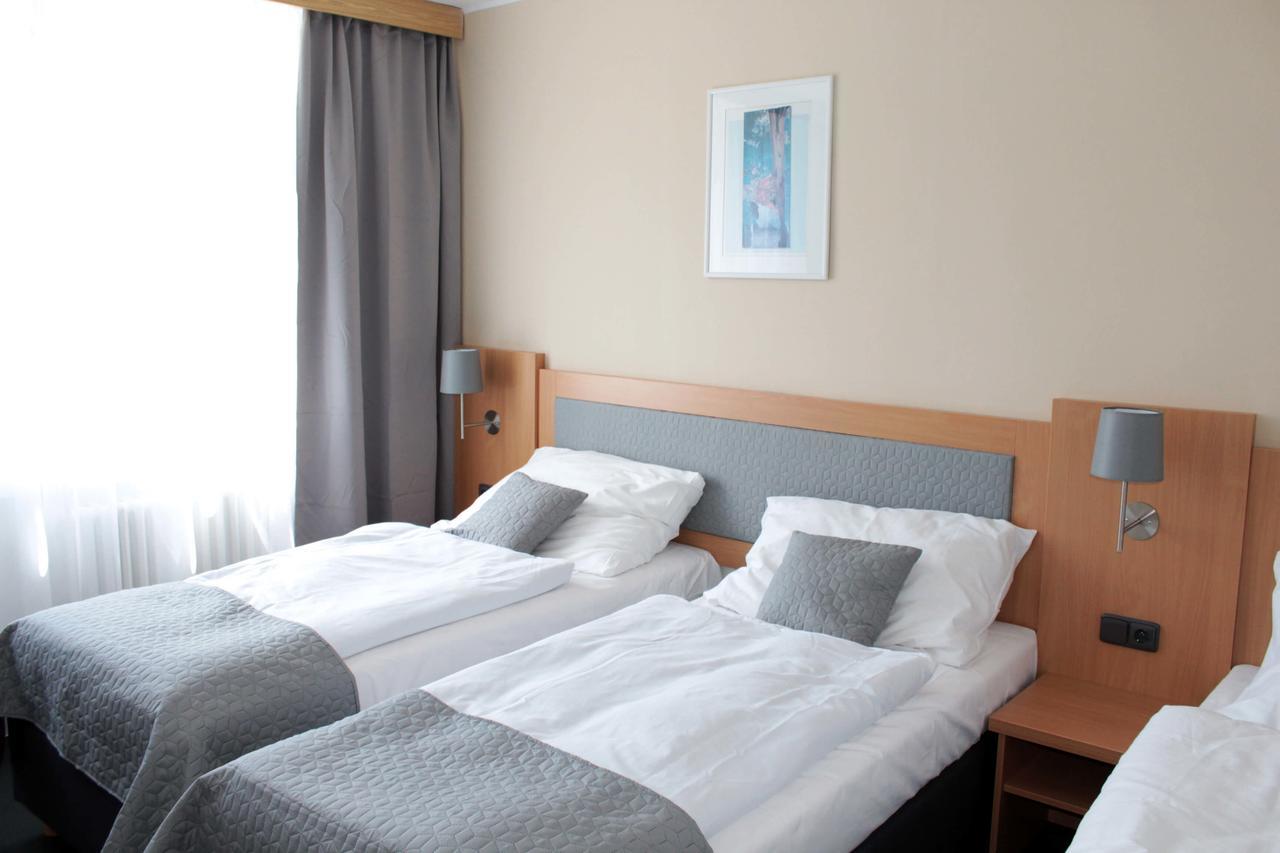 Horsky Hotel Jelenovska S Bazenem V Cene Valašské Klobouky エクステリア 写真