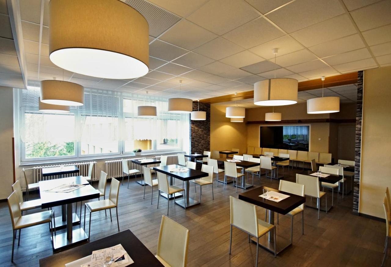 Horsky Hotel Jelenovska S Bazenem V Cene Valašské Klobouky エクステリア 写真